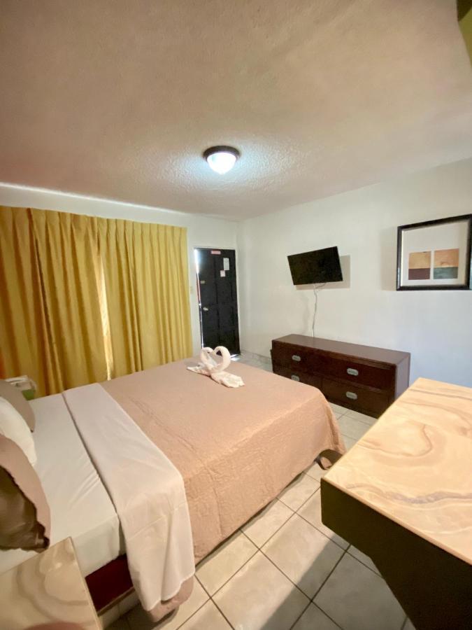 Hotel Los Altos ติฮัวนา ภายนอก รูปภาพ